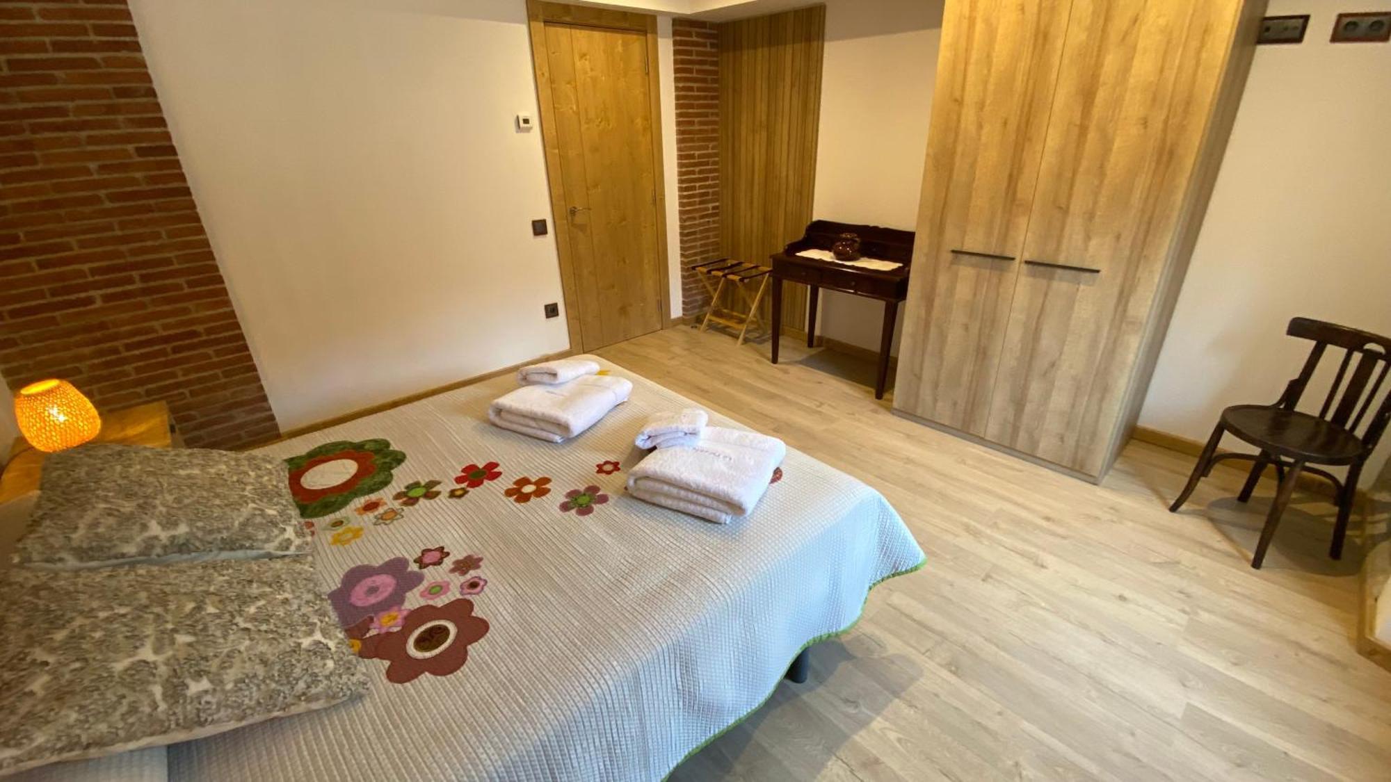 Pis Turistic De 170 M2 A La Placa Porxada De Baga Bagá Exterior foto